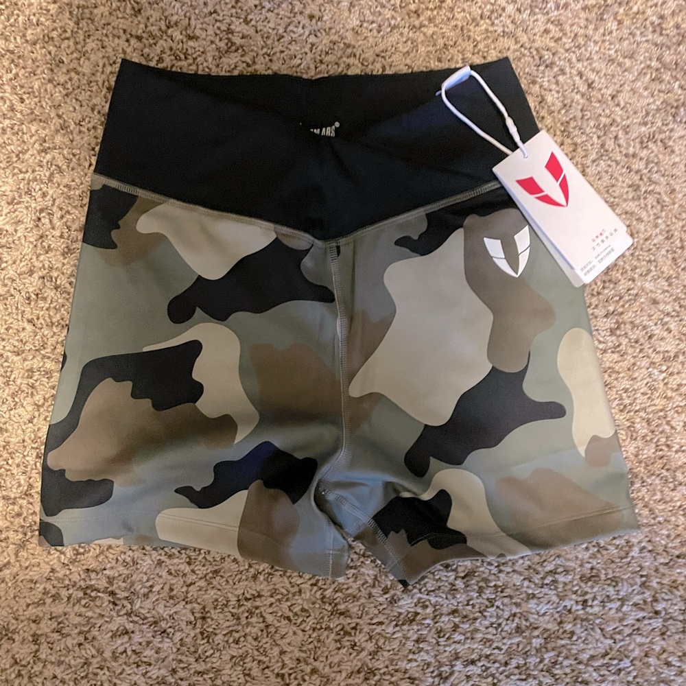 Bnwt